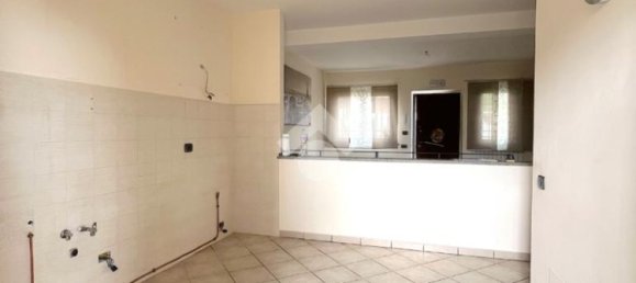 Apartamento de 2 dormitorios en Genzano di Roma, Italy No. 54004 8