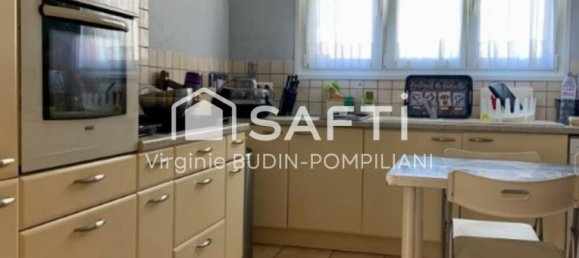 3 bedrooms Apartment in Longwy, France No. 70119 4