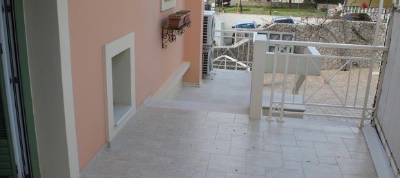 280m² propriété commerciale à vendre à Corfu, Central Corfu and Diapontian Islands, Corfu, Ionian Islands, Peloponnese, Western Greece and the Ionian, Greece № 7937 4