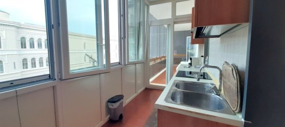 5 bedrooms Apartment in Bari, Italy No. 326773 8