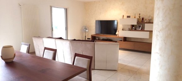 5 bedrooms Apartment in Bari, Italy No. 326773 15