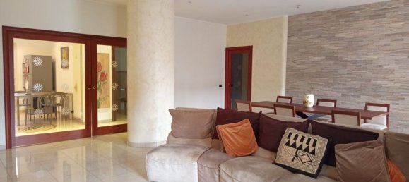 5 bedrooms Apartment in Bari, Italy No. 326773 13