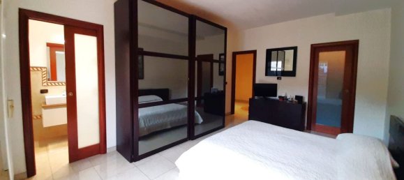 5 bedrooms Apartment in Bari, Italy No. 326773 22