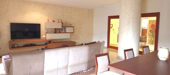 5 bedrooms Apartment in Bari, Italy No. 326773 16