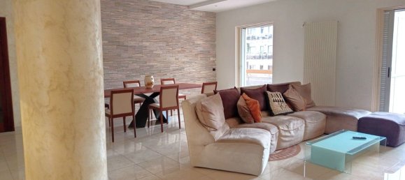 5 bedrooms Apartment in Bari, Italy No. 326773 14