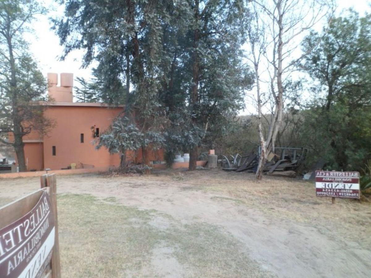 3 bedrooms House in Cordoba, Argentina No. 10572