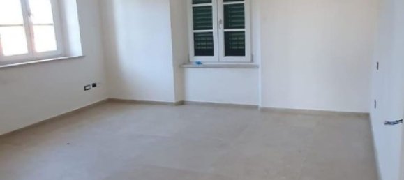 4 rooms Penthouse in Capannori, Italy No. 42731 15