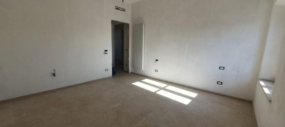 4 rooms Penthouse in Capannori, Italy No. 42731 17