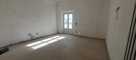 4 rooms Penthouse in Capannori, Italy No. 42731 5