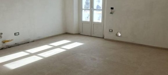 4 rooms Penthouse in Capannori, Italy No. 42731 7