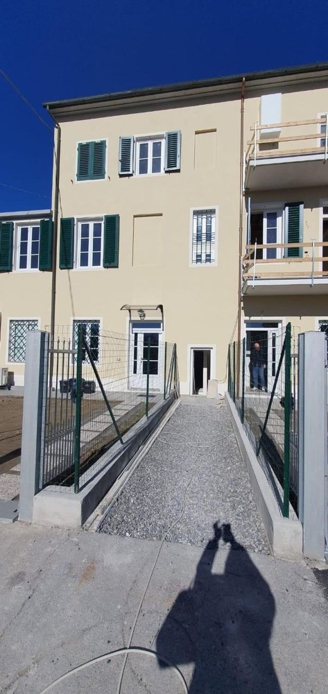 4 rooms Penthouse in Capannori, Italy No. 42731