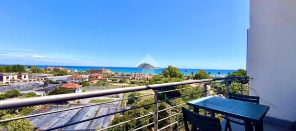 3 bedrooms Apartment in Albenga, Italy No. 381453 9