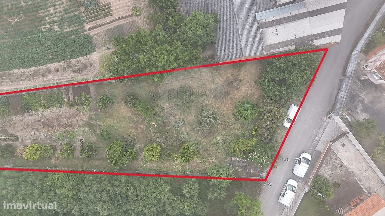 1307m² Land in Oliveira do Bairro, Portugal No. 310616