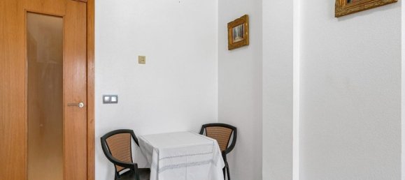 Apartamento de 2 dormitorios en Torrevieja, Spain No. 181787 9