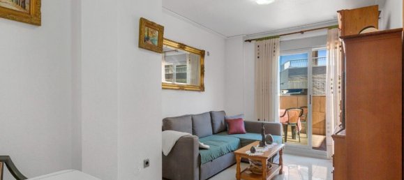 Apartamento de 2 dormitorios en Torrevieja, Spain No. 181787 5