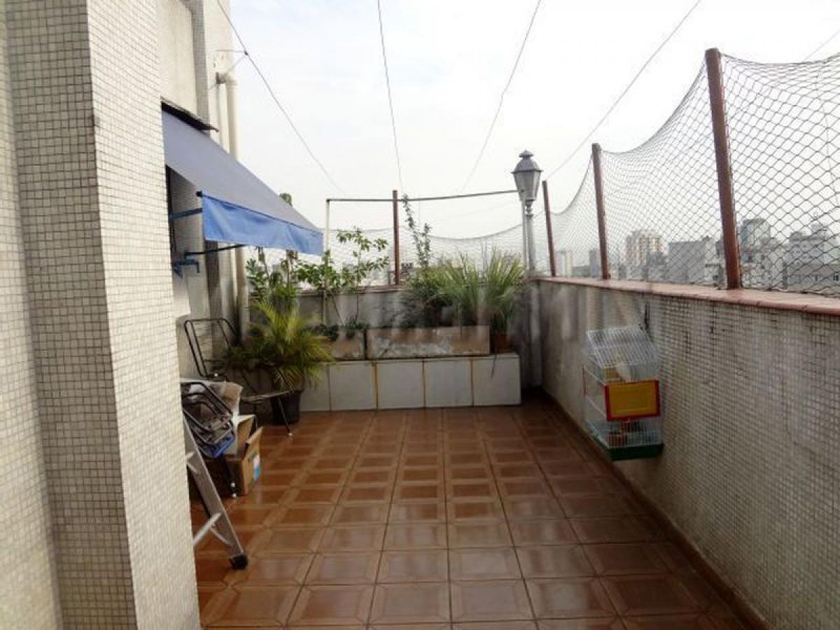 Casa de 3 dormitorios en Sao Paulo, Brazil No. 586601