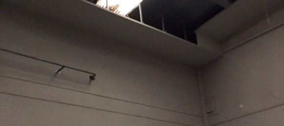 Entrepôt à La Muela, Spain 560m² No. 65124 4