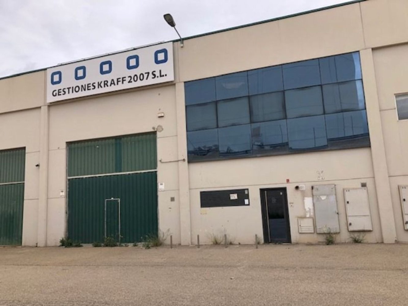 Entrepôt à La Muela, Spain 560m² No. 65124