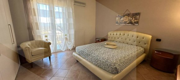 3 rooms Apartment in Bitonto, Italy No. 22477 17