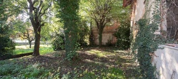 10 rooms Commercial property in Tradate, Italy No. 232460 10