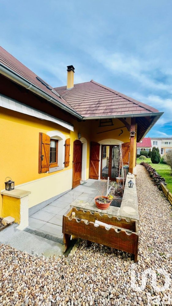 Casa de 10 divisões em Remering, France N.º 217314