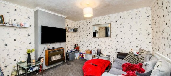 3 bedrooms House in Havant, United Kingdom No. 2166 2