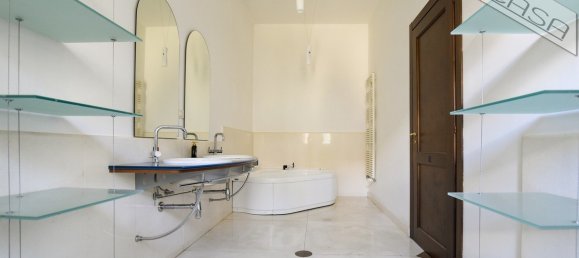 Villa de 4 dormitorios en Pinerolo, Italy No. 291137 29