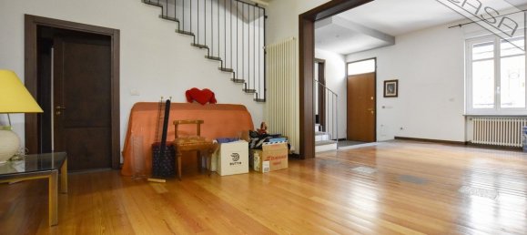 Villa de 4 dormitorios en Pinerolo, Italy No. 291137 9