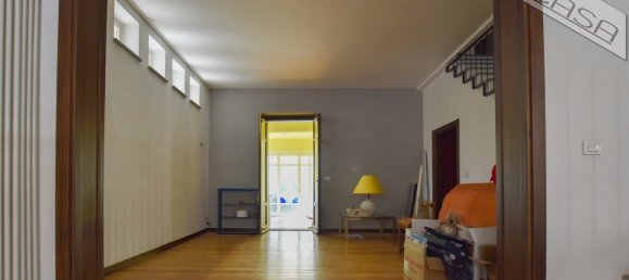 Villa de 4 dormitorios en Pinerolo, Italy No. 291137 5