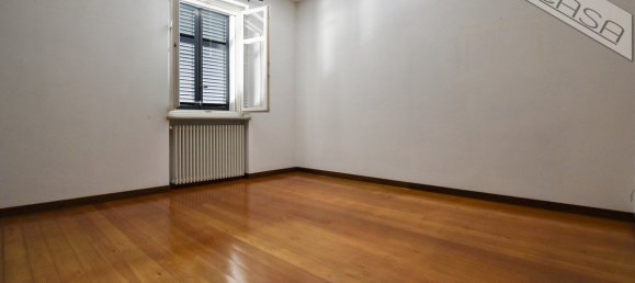 Villa de 4 dormitorios en Pinerolo, Italy No. 291137 38