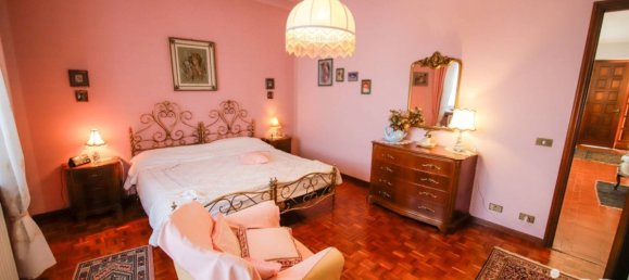 6 bedrooms Villa in Volpiano, Italy No. 325039 6