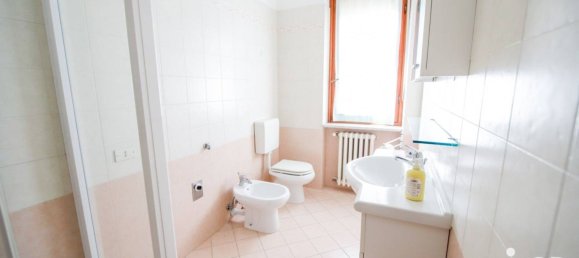 6 bedrooms Villa in Volpiano, Italy No. 325039 4