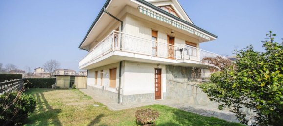 6 bedrooms Villa in Volpiano, Italy No. 325039 12