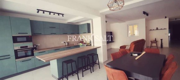 3 bedrooms Apartment in Xewkija, Malta No. 6112 5