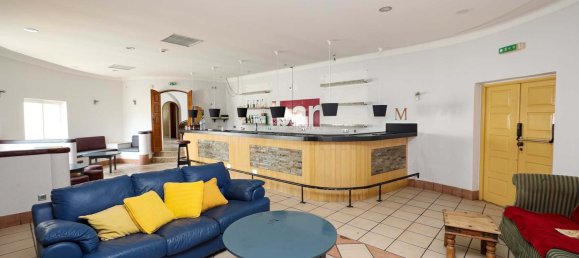 Propiedad comercial de 6 dormitorios en Luz, Portugal No. 118685 15