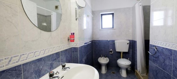 Propiedad comercial de 6 dormitorios en Luz, Portugal No. 118685 7