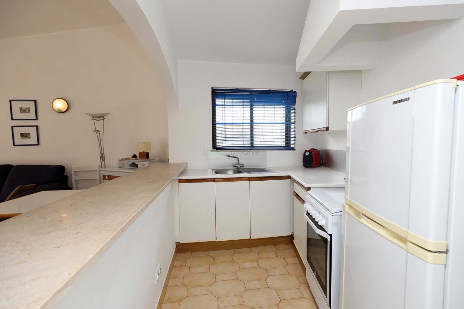 Propiedad comercial de 6 dormitorios en Luz, Portugal No. 118685