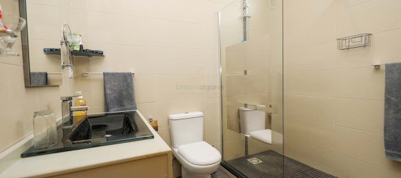 Propiedad comercial de 6 dormitorios en Luz, Portugal No. 118685 28