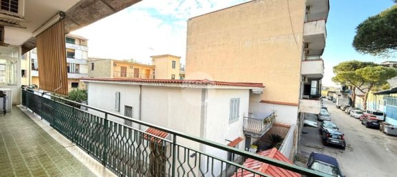 2 rooms Apartment in Naples, Italy No. 94125 91