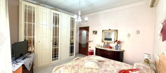 2 rooms Apartment in Naples, Italy No. 94125 34