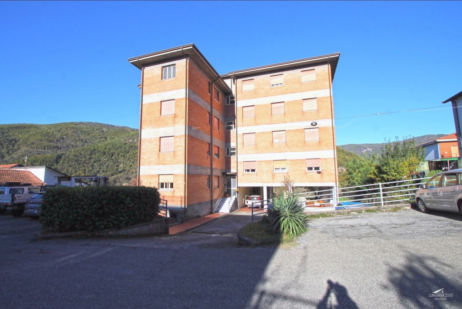 Apartamento de 5 habitaciónes en Fivizzano, Italy No. 134757