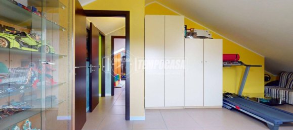 Apartamento de 2 dormitorios en Borgo San Dalmazzo, Italy No. 193307 30