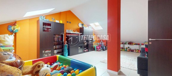 Apartamento de 2 dormitorios en Borgo San Dalmazzo, Italy No. 193307 35