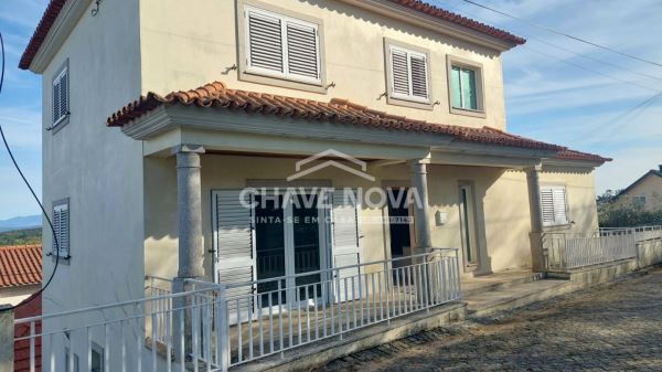 3 Schlafzimmer Haus in Satao, Portugal, Nr. 53803