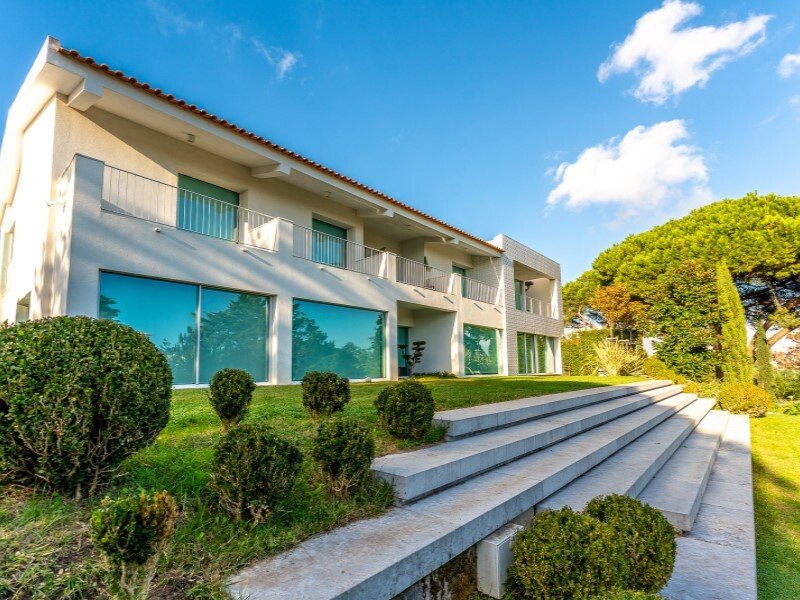 6 bedrooms Villa in Cascais, Portugal No. 123502