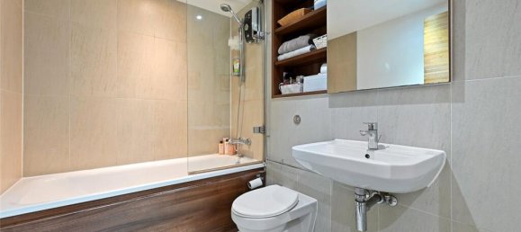 2 bedrooms Apartment in London, United Kingdom No. 3839 9