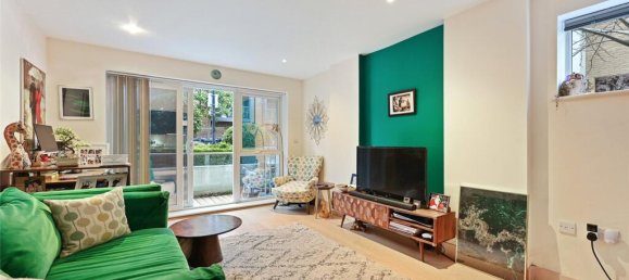 2 bedrooms Apartment in London, United Kingdom No. 3839 4