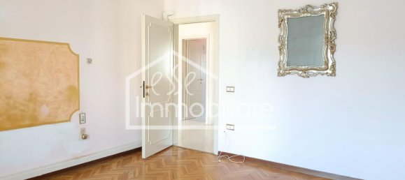 5 bedrooms Apartment in Empoli, Italy No. 363867 16