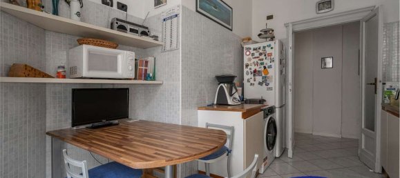 3 bedrooms Apartment in Milan, Italy No. 314183 6