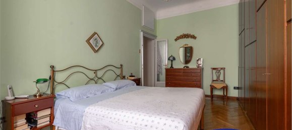 3 bedrooms Apartment in Milan, Italy No. 314183 10